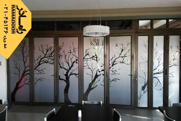 درب شیشه ای طرح دار درب شیشه ای طرح دار