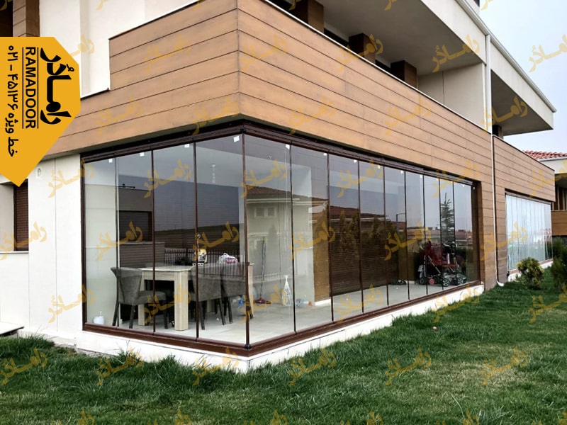 گلخانه شیشه ای