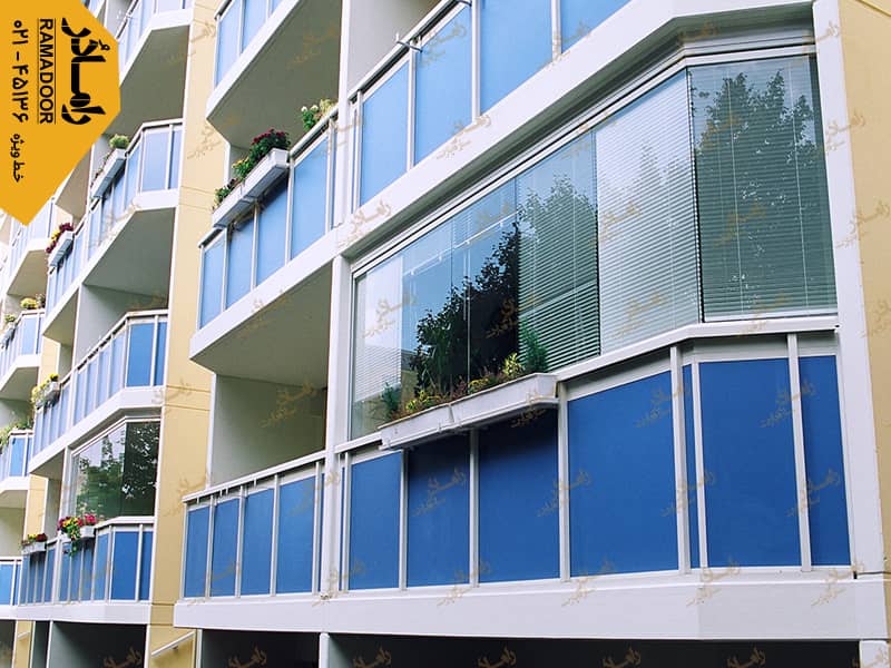 بالکن شیشه ای