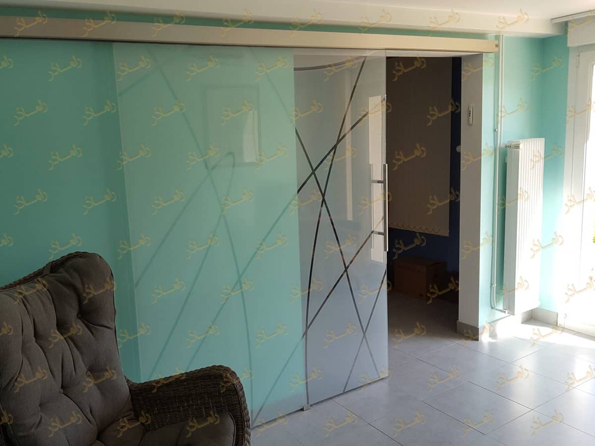 جدا کردن برچسب شیشه